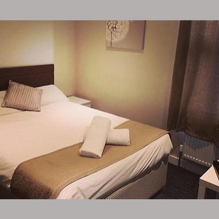The R Inn Hotel Desborough Esterno foto