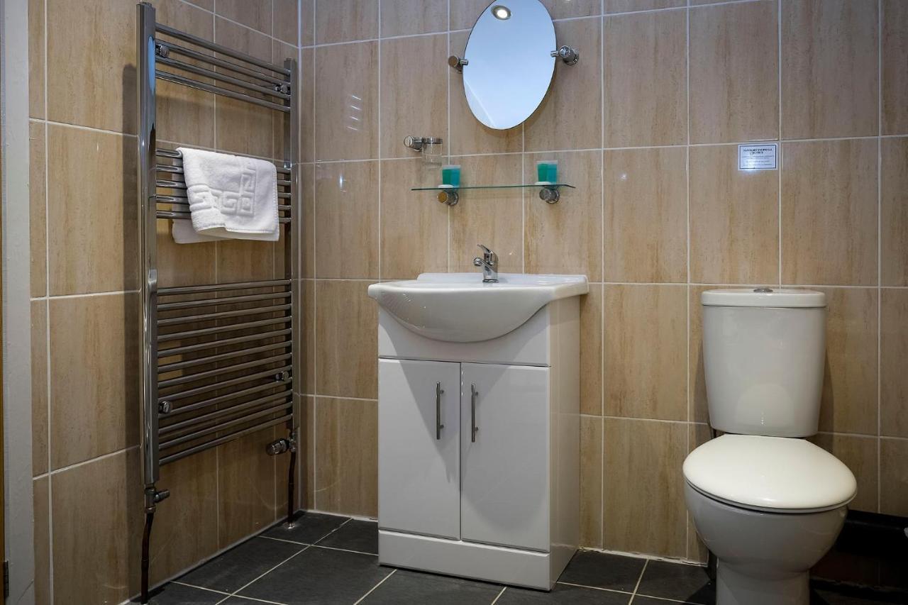 The R Inn Hotel Desborough Esterno foto