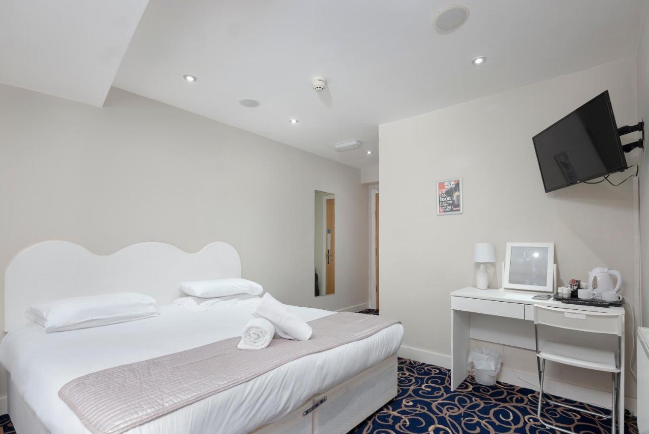 The R Inn Hotel Desborough Esterno foto