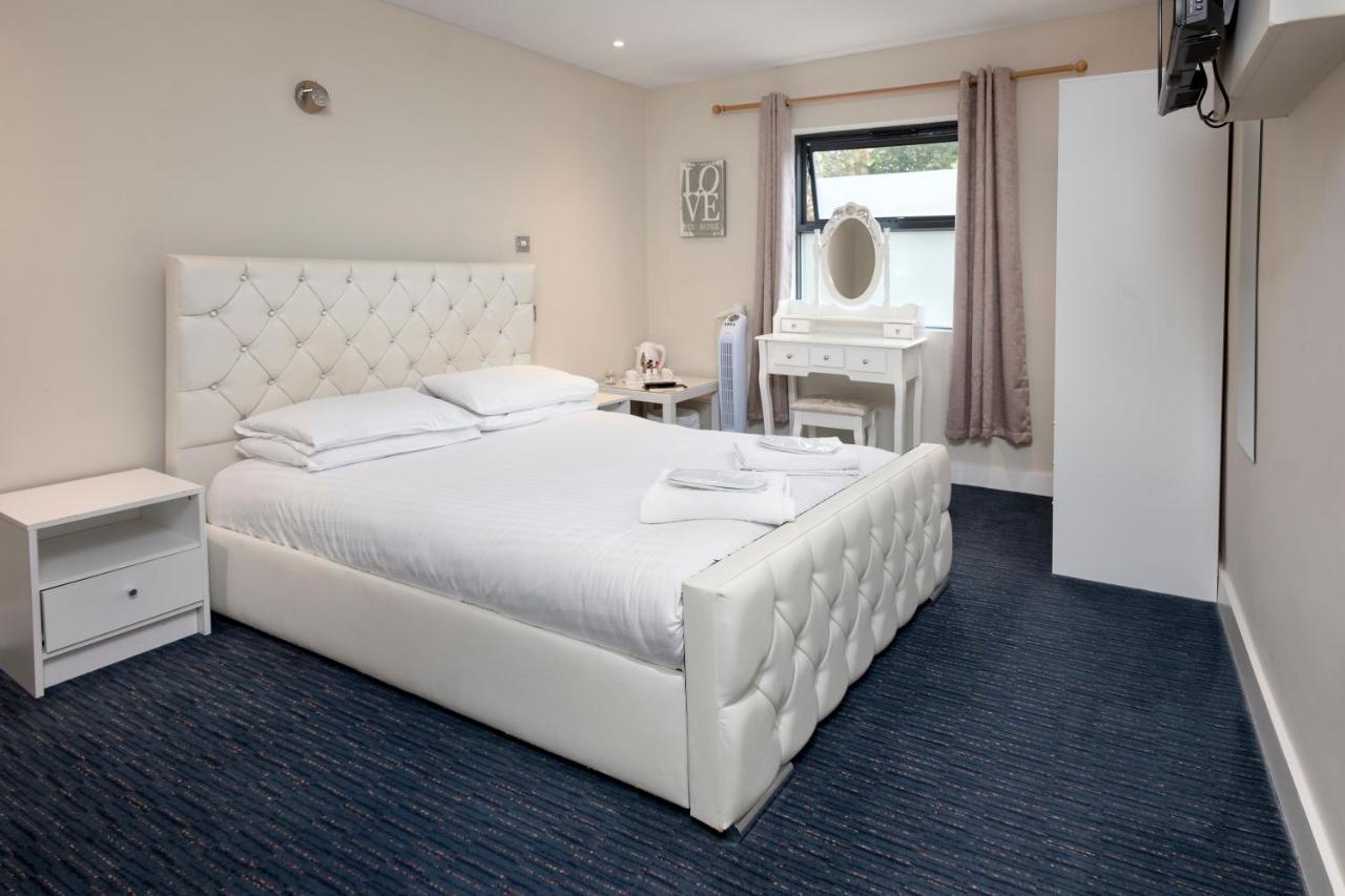 The R Inn Hotel Desborough Esterno foto